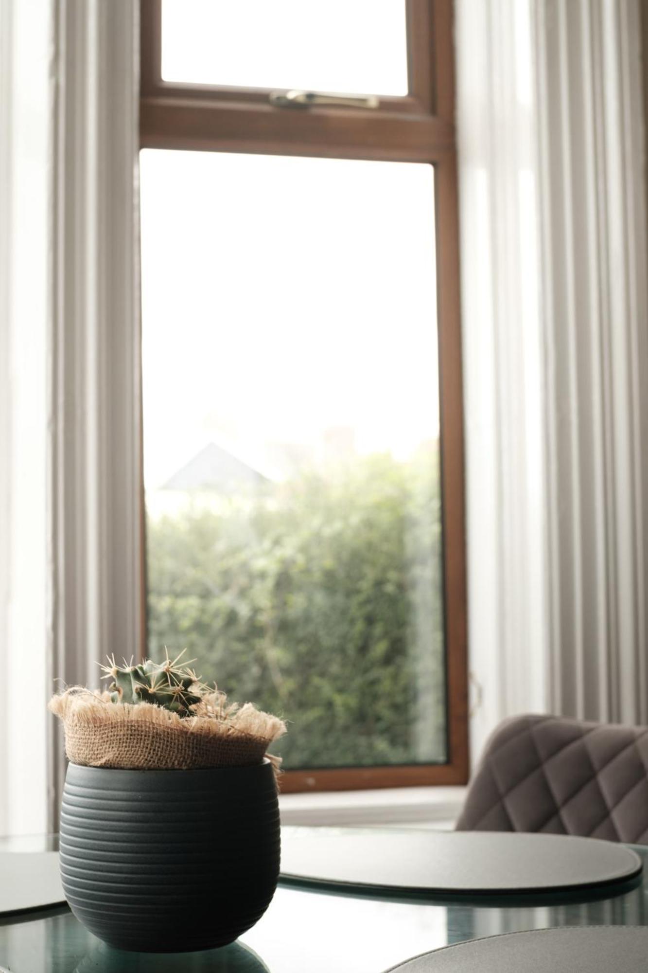 Antrim Road Apartments Белфаст Екстериор снимка